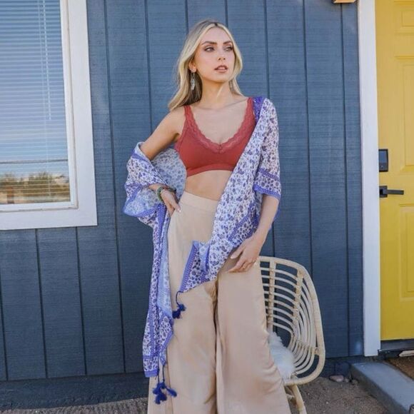 Bon Voyage Ditzy Floral Paisley Tassel Shawl NWT | OS - Picture 2 of 7